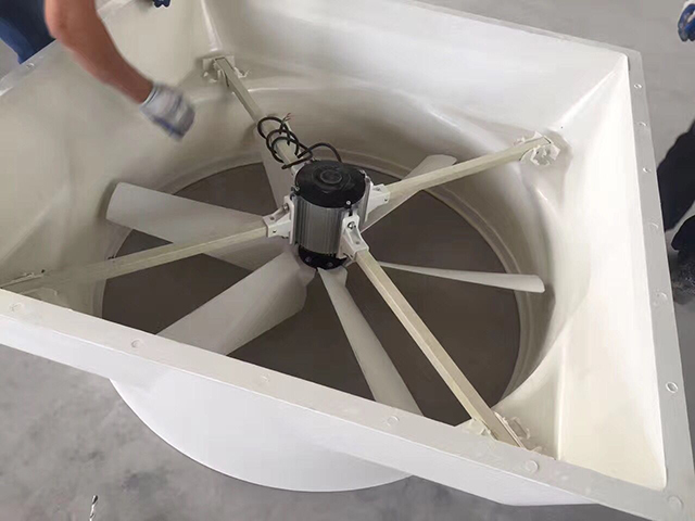 玻璃鋼風(fēng)機組裝中